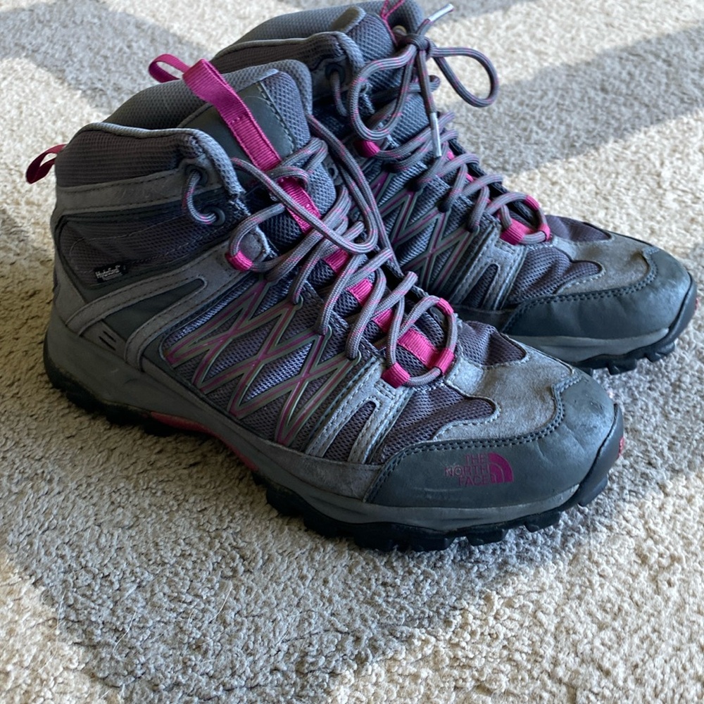 North Face Women’s Hiking boots 8.5